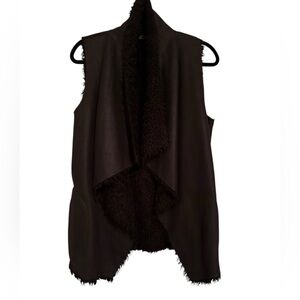 Velvet by Graham and Spencer Black Faux Fur Vest Size Small-Medium